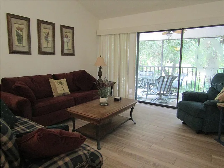 4757 Winslow Beacon #20 — Photo 14