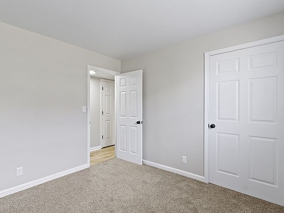 5th image of 4417 Linwood Ct #4429-6