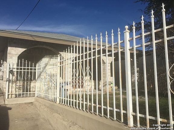 2nd image of 307 W Cevallos St
