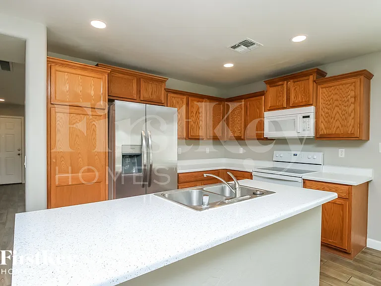 11623 W Fooks Dr — Photo 6