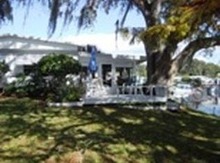 106 S Lake Dr, Leesburg, FL 34788