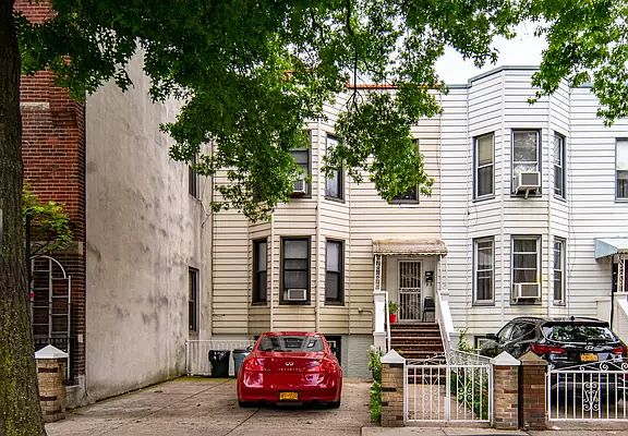 4th image of 3216 31st Ave
