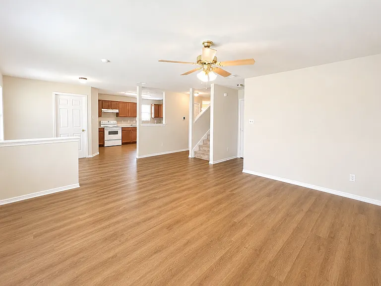 5406 Boot Scootin Ct — Photo 2