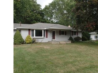 42826 Crestlane Dr, Elyria, OH 44035