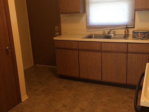 2nd image of 2302 Lewis Ave