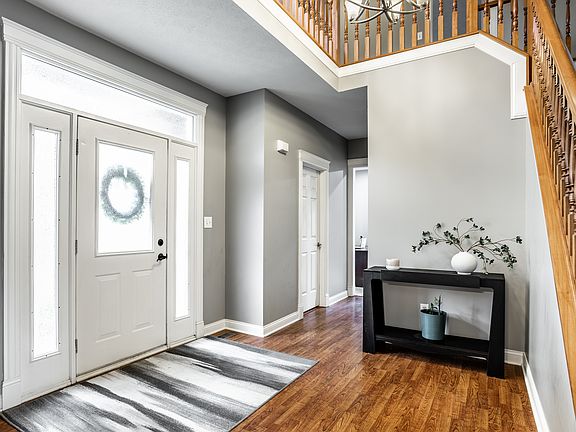 5th image of 6771 Woodcliff Cir