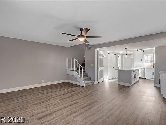 3rd image of 6448 Ironbark Ln