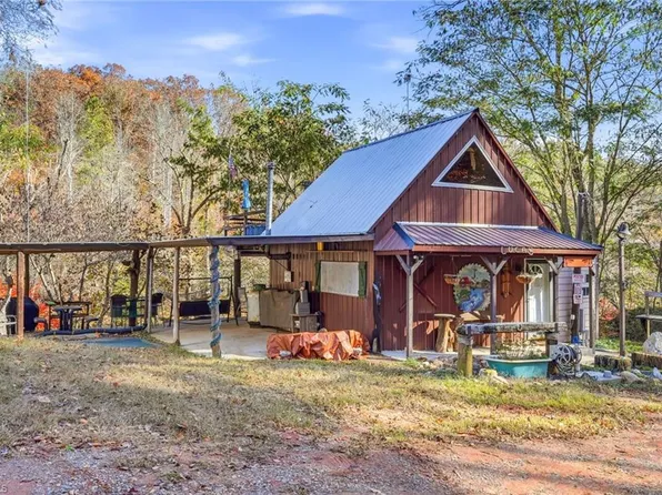 960 Riverview Rd, Spencer, VA 24165