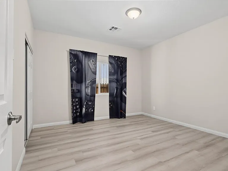 12-4966 Andover Dr_06292026