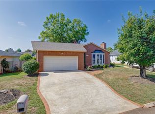 105 Flagstone Dr, Easley, SC 29642