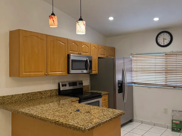7955 W 29th Way APT 202, Hialeah, FL 33018