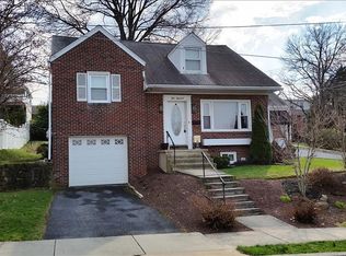 100 E Broad St, Shillington, PA 19607