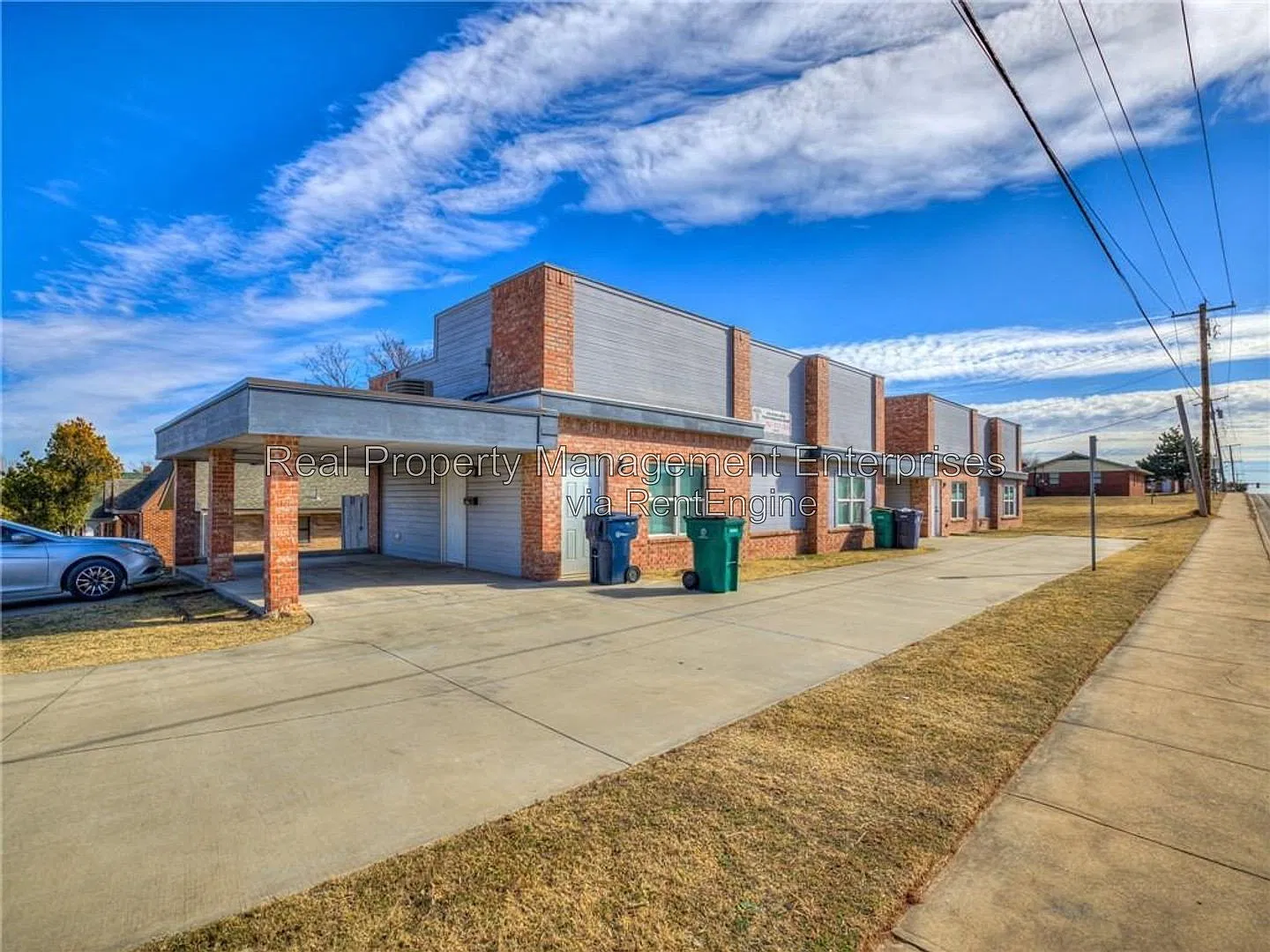 2 bed, 2.0 bath, 962 sqft, $1,095 — Photo 2