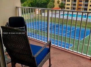 6980 NW 186th St APT 3-426, Hialeah, FL 33015