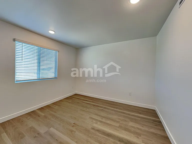 12523 W Flynn Ln — Photo 21