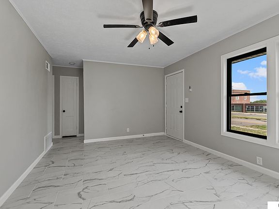 5th image of 381 S 48th St