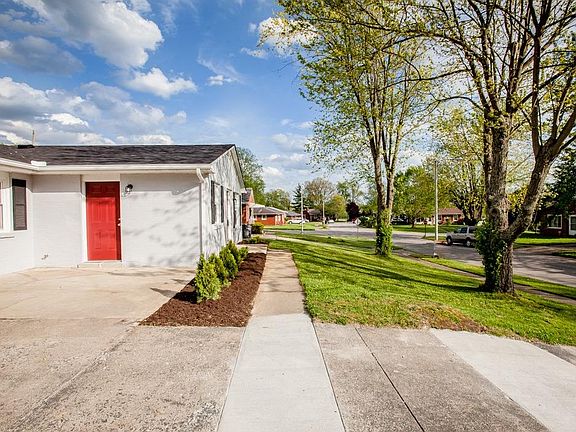 4th image of 1717 Sarasota Ct