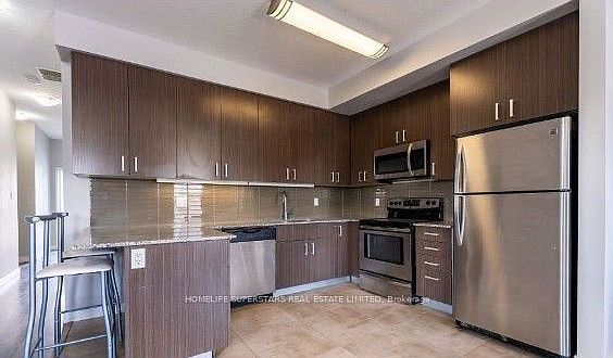 2nd image of 62 Balsam St #T101
