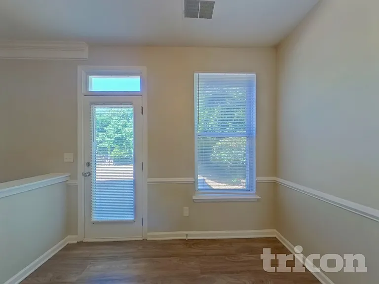 2721 Forest Grove Ct — Photo 6