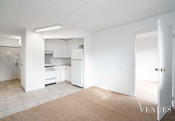 5th image of 143-51 Roosevelt Ave #10C