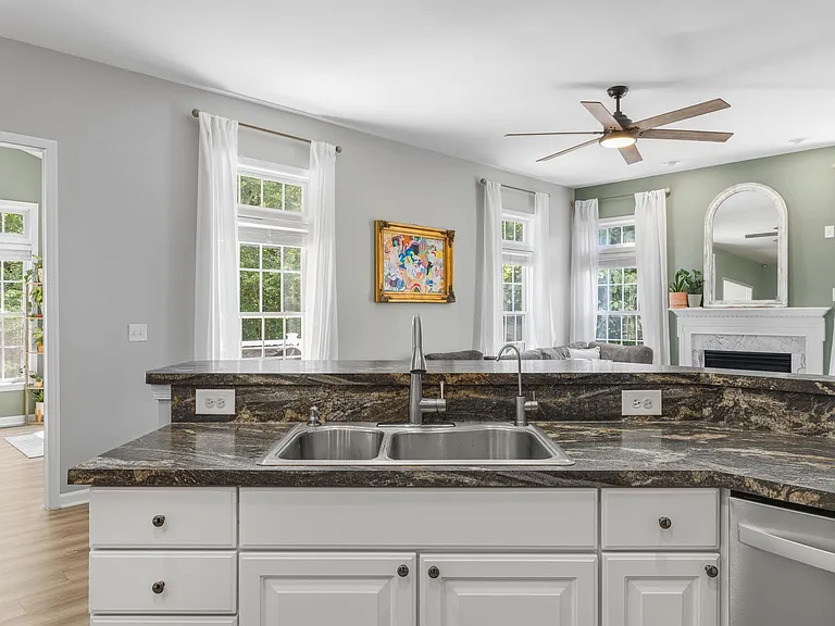 137 Whispering Woods Pl — Photo 54