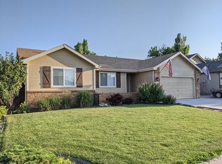 332 Riviera Ln, Johnstown, CO 80534