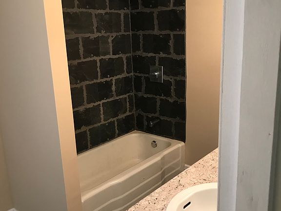 Remodel bathtub