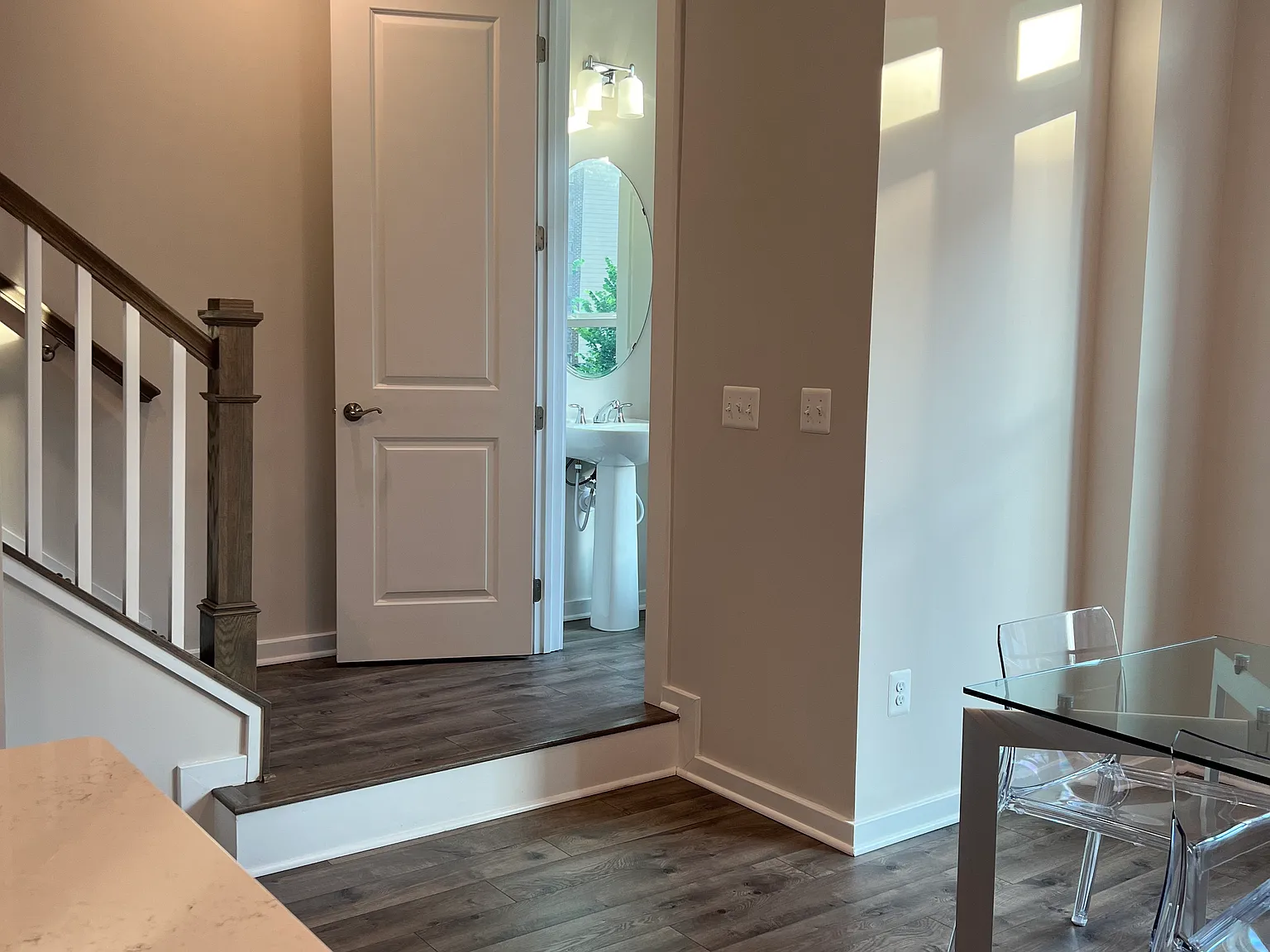 3 bed, 3.5 bath, 2514 sqft, $3,950 — Photo 1