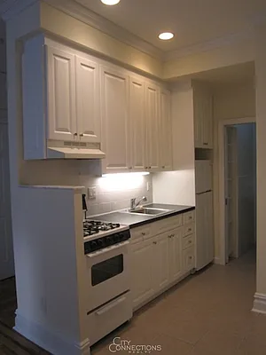 Rented by City Connections Realty | media 6