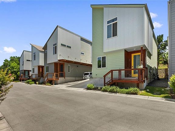 4th image of 705 N Bluff Dr Unit 7
