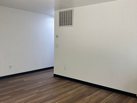 4th image of 2162 Crater Lake Ave #A-d
