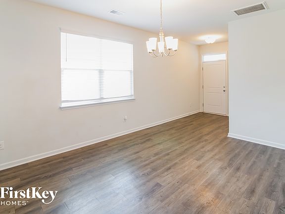 5th image of 624 Wayton Cir