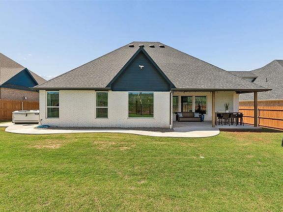 3rd image of 8701 Beechgrove Dr