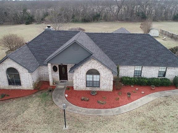 2nd image of 164 N Glen Cir