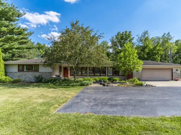 9812 Pearl St, Leo, IN 46765