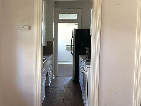 4th image of 519 W Olive Ave