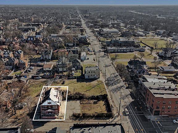 5th image of 374 Wilson Ave #374-76