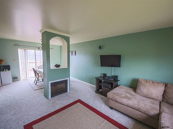4th image of 350 Steven Dr