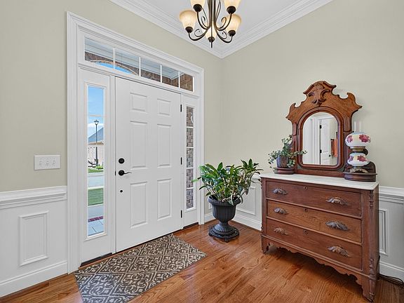 3rd image of 108 Cottage Gate Ln