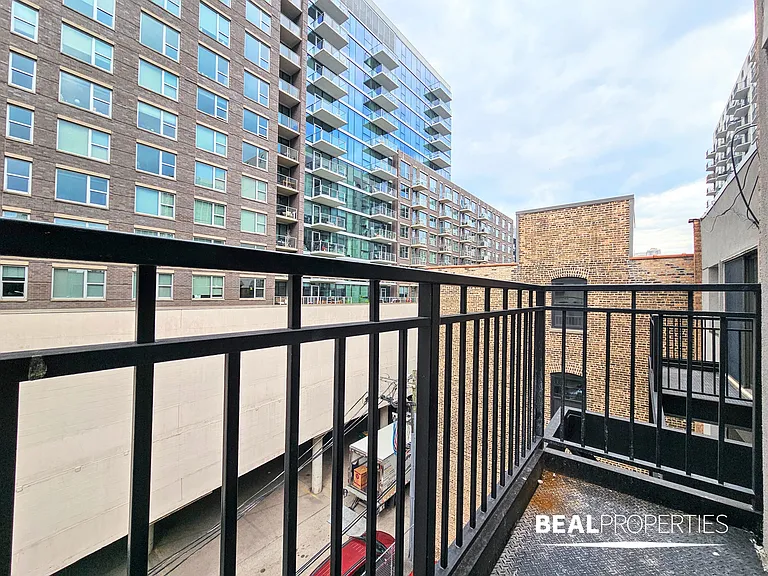 1220 North LaSalle Street — Photo 43