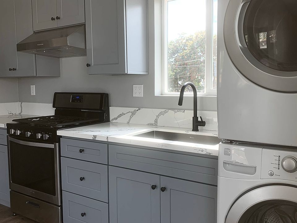 1st image of 13746 1/2 E Proctor Ave