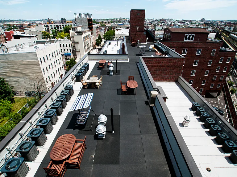 960 Willoughby Ave #4B — Photo 9