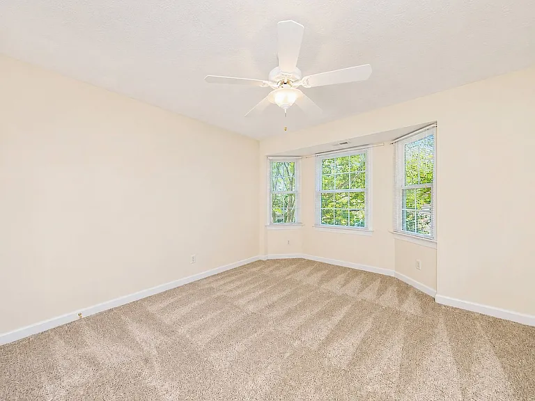 3948 Penzance Pl — Photo 10