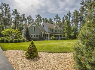 26 Herring Brook Ln, Rochester, MA 02770