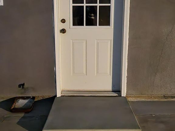 5th image of 10247 Parkinson Ave