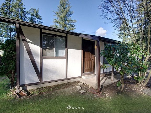 3rd image of 19206 5th Ave E #A & B