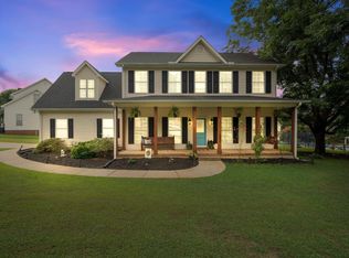 302 Oak Wind Cir, Greer, SC 29651