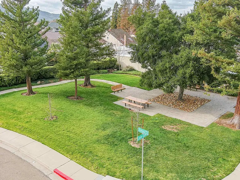 309 Lone Oak Dr — Photo 20