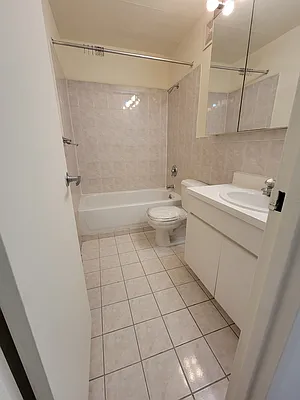 Rented by Metro Park Realty Inc | media 23