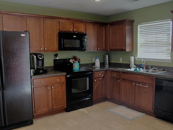 4th image of 45 Twin Oaks Pl